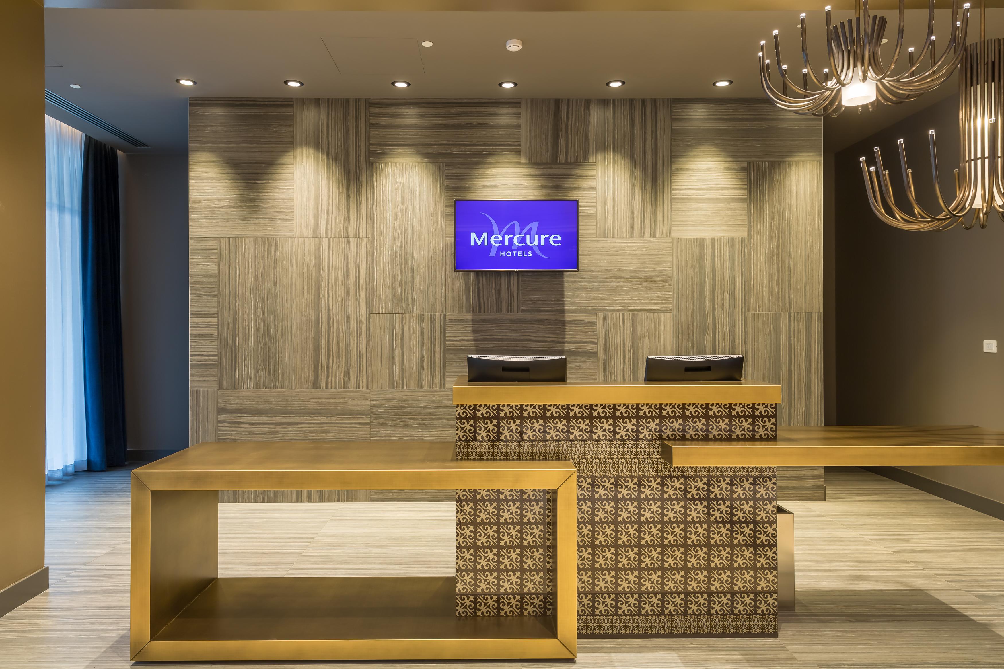 Mercure Almaty City Center Exterior photo